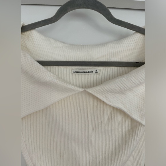 Abercrombie & Fitch Off-The-Shoulder Slim Sweater - Picture 5 of 6